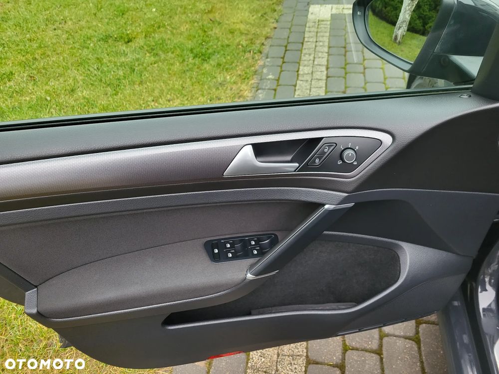 Volkswagen Golf 2.0 TDI BlueMotion Technology Lounge - 12