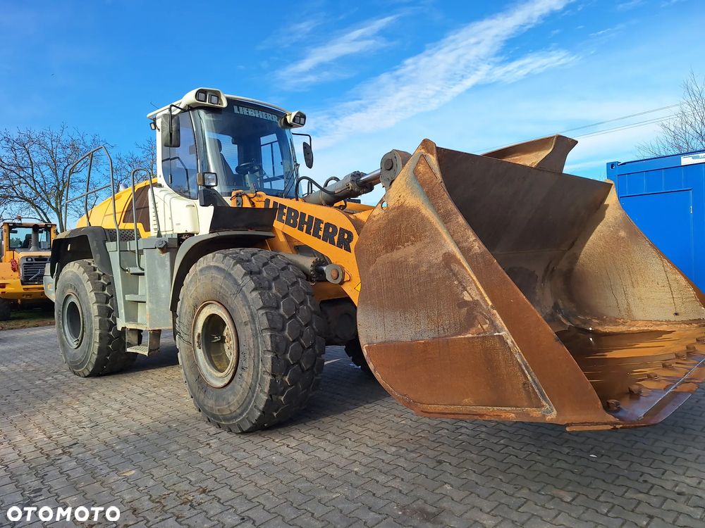 Liebherr L566 566 bardzo dobry stan, centralne smarowanie, bardzo dobre opony - 10