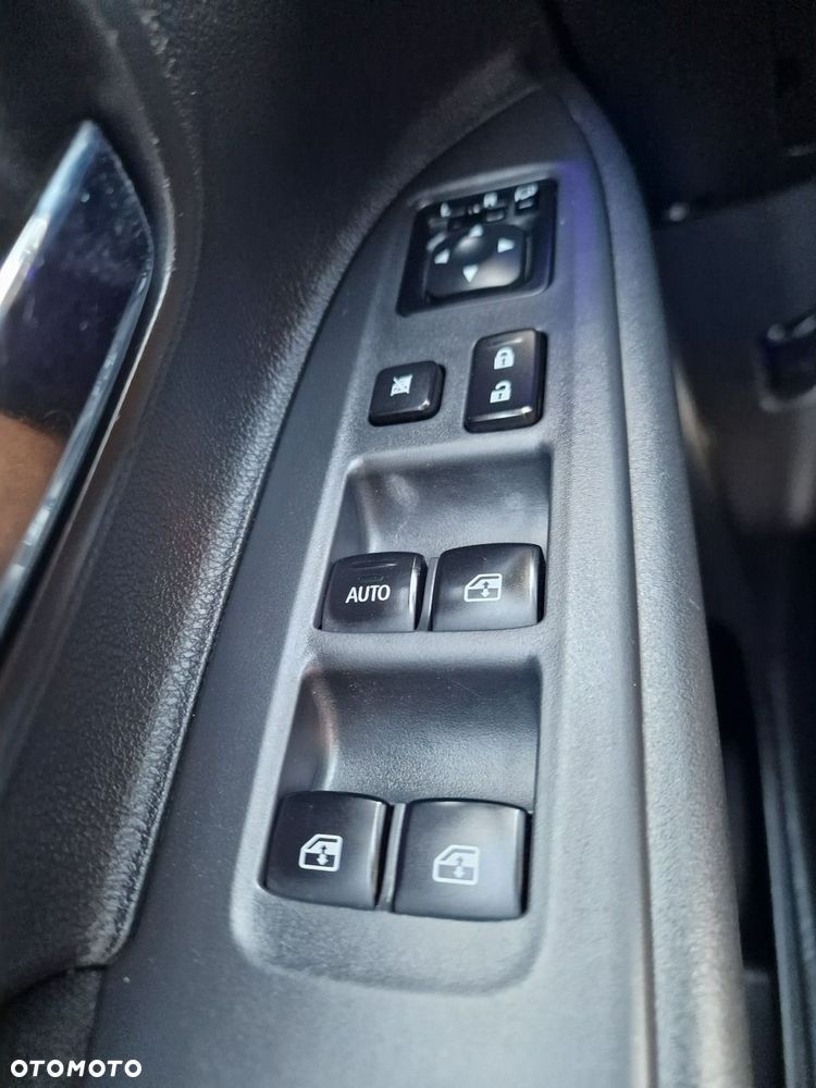 Mitsubishi Outlander - 30