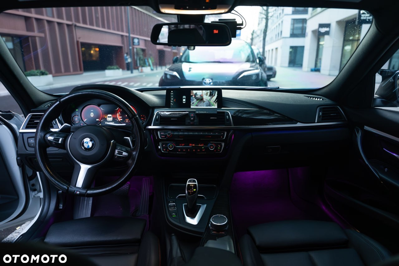 BMW Seria 3 330i xDrive M Sport Sport - 21