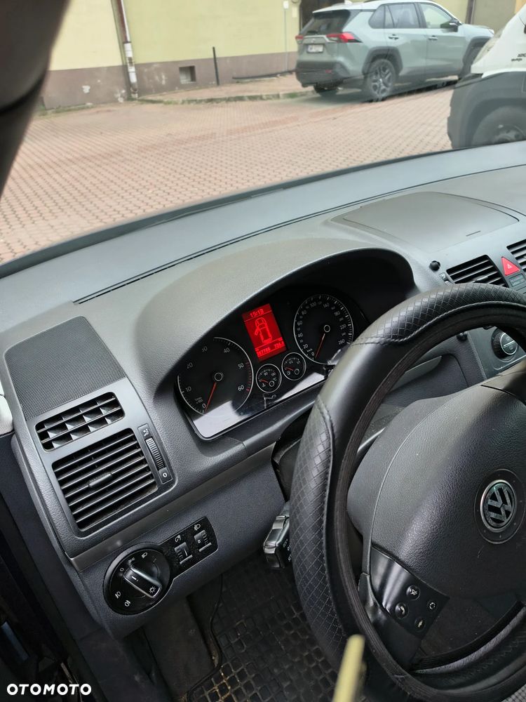 Volkswagen Touran - 7