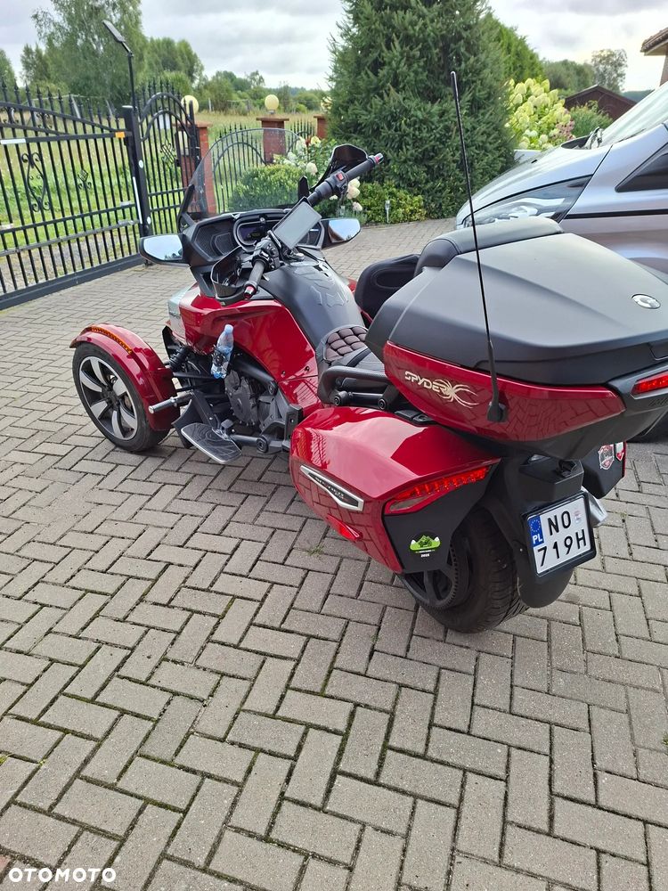 Can-Am Spyder - 13