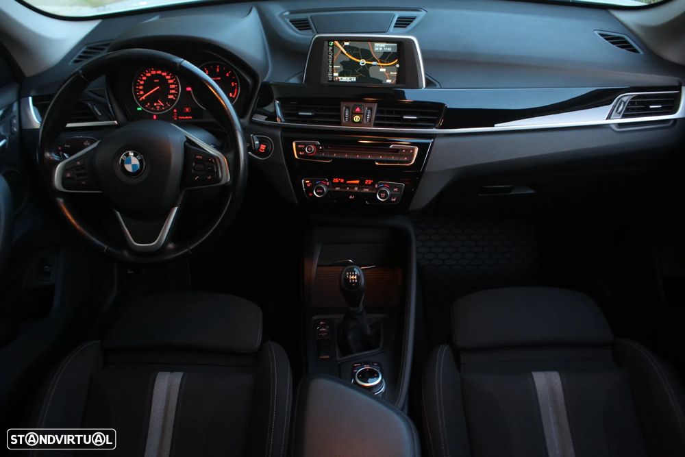 BMW X1 16 d sDrive Line Sport - 40