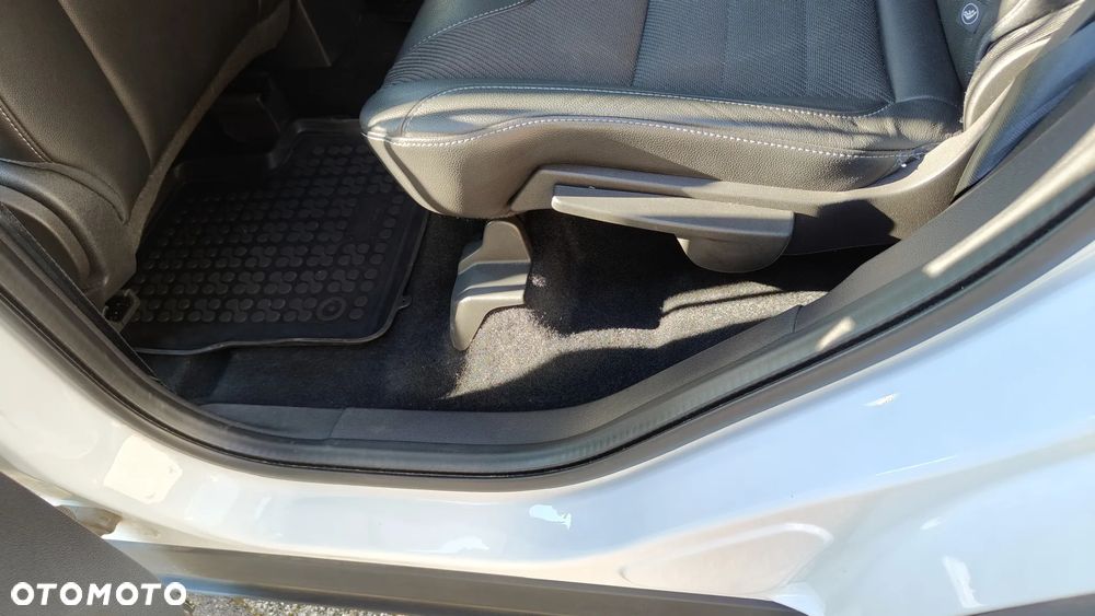 Ford Kuga 2.0 TDCi 4WD Titanium Plus - 13