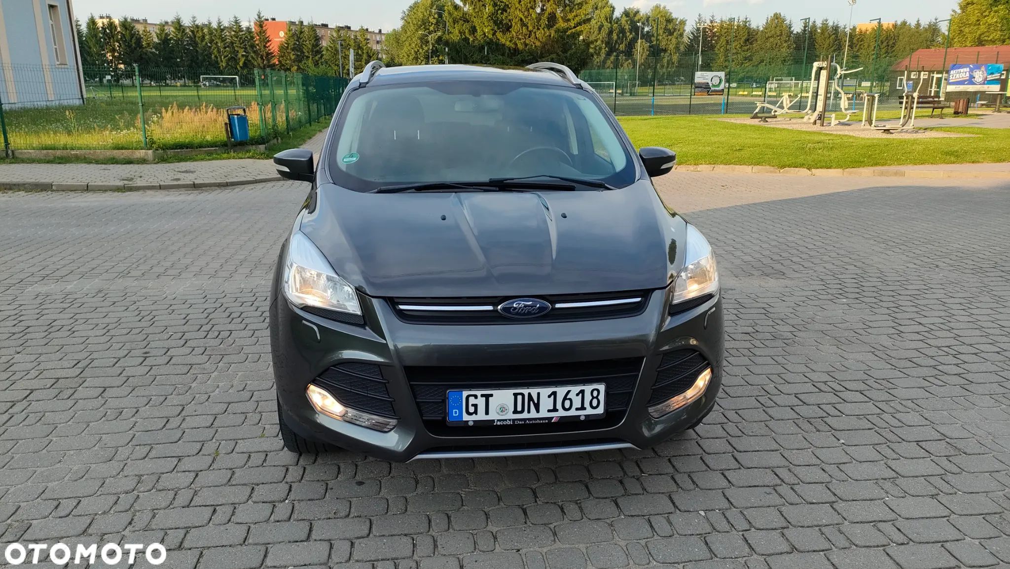 Ford Kuga - 1