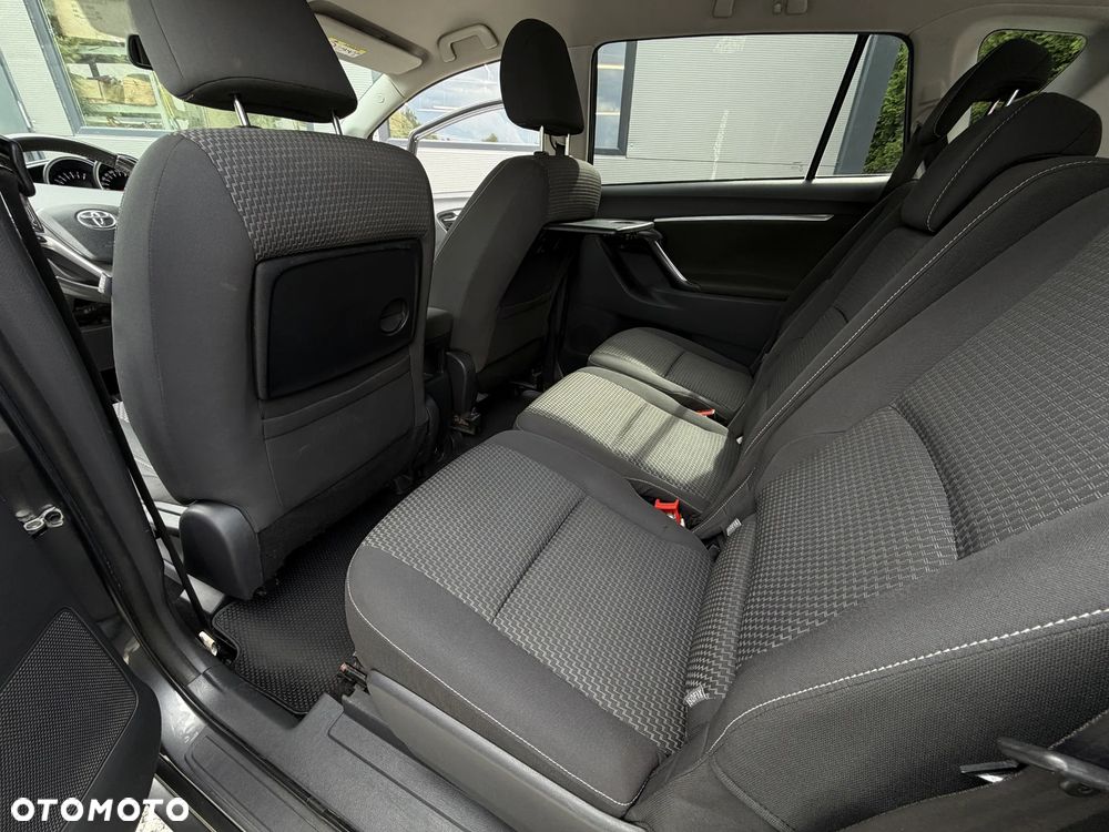 Toyota Verso 1.8 Prestige EU5 7os - 19