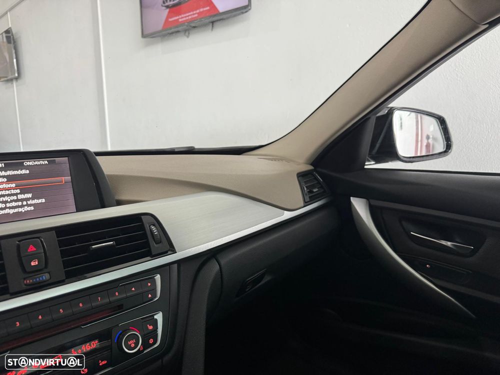 BMW 320 d Pack M - 15