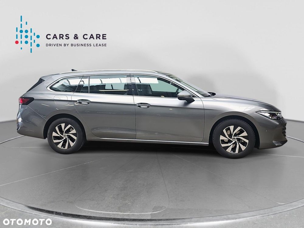 Volkswagen Passat - 21