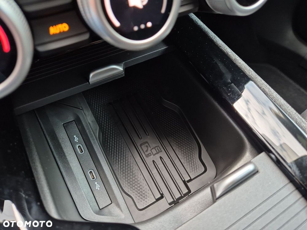 Skoda Superb 1.5 TSI mHEV Drive DSG - 35