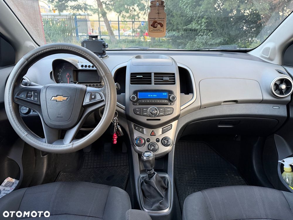 Chevrolet Aveo 1.4 16V LT - 9
