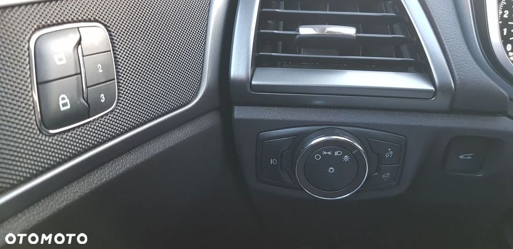 Ford Fusion 2.0 EcoBoost Titanium - 14