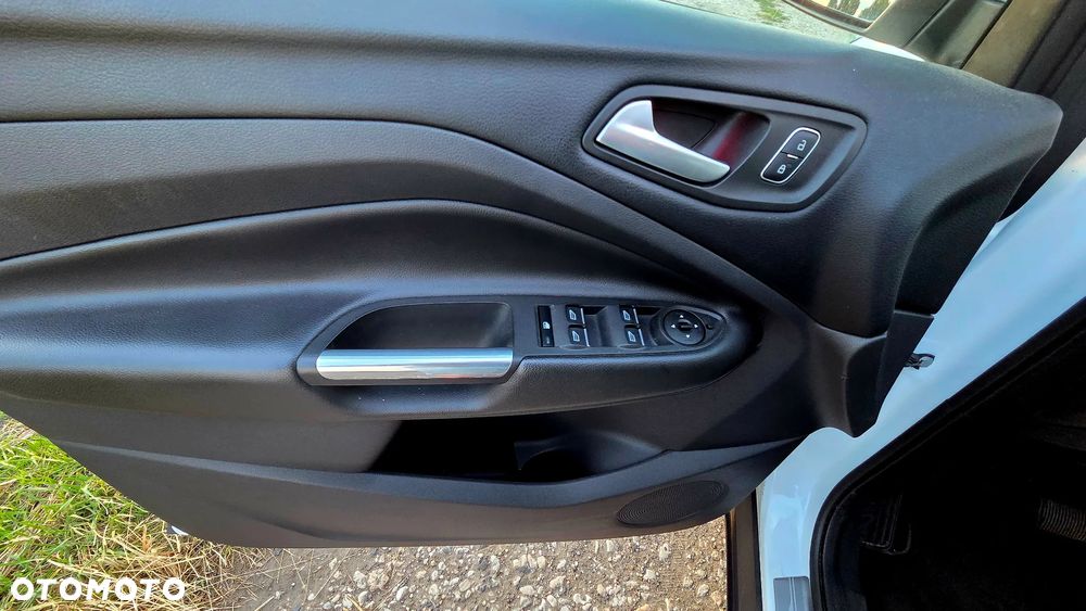 Ford Kuga - 18