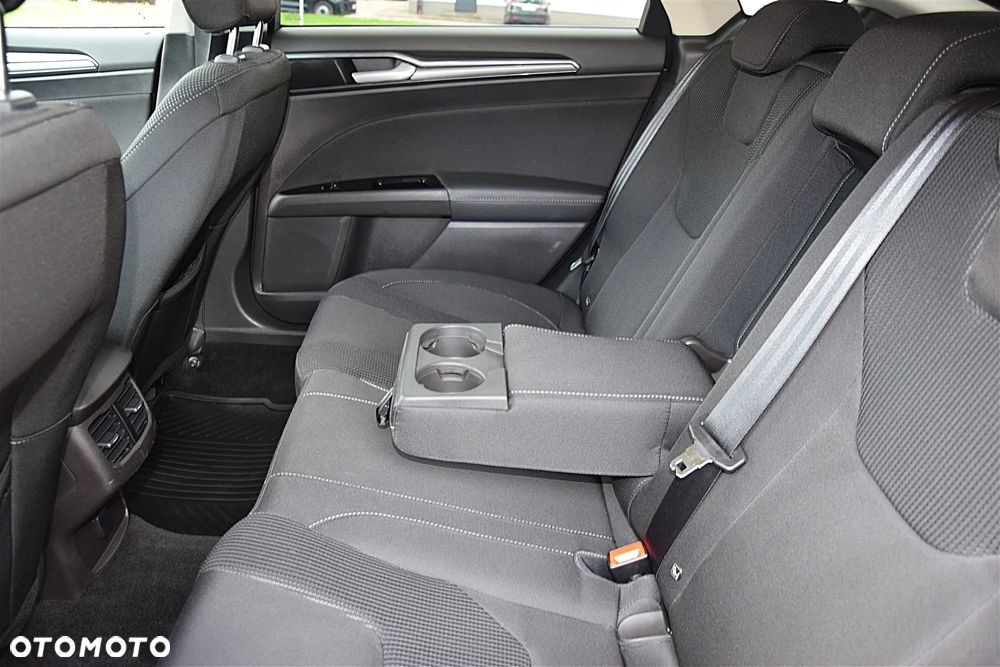 Ford Mondeo 2.0 EcoBlue Titanium - 24