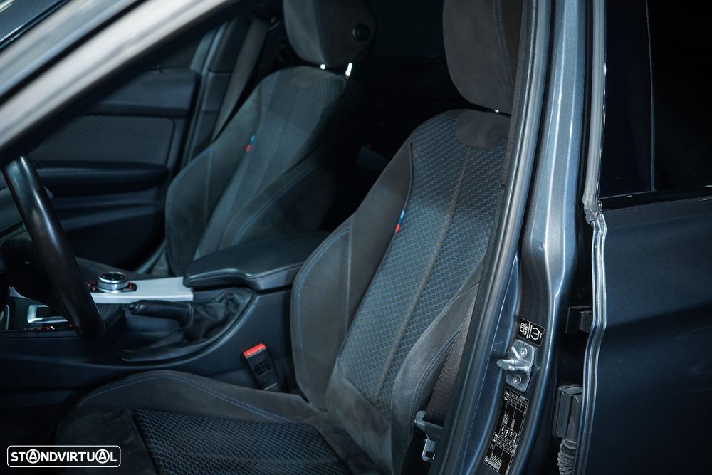 BMW 318 d Auto Pack M - 15