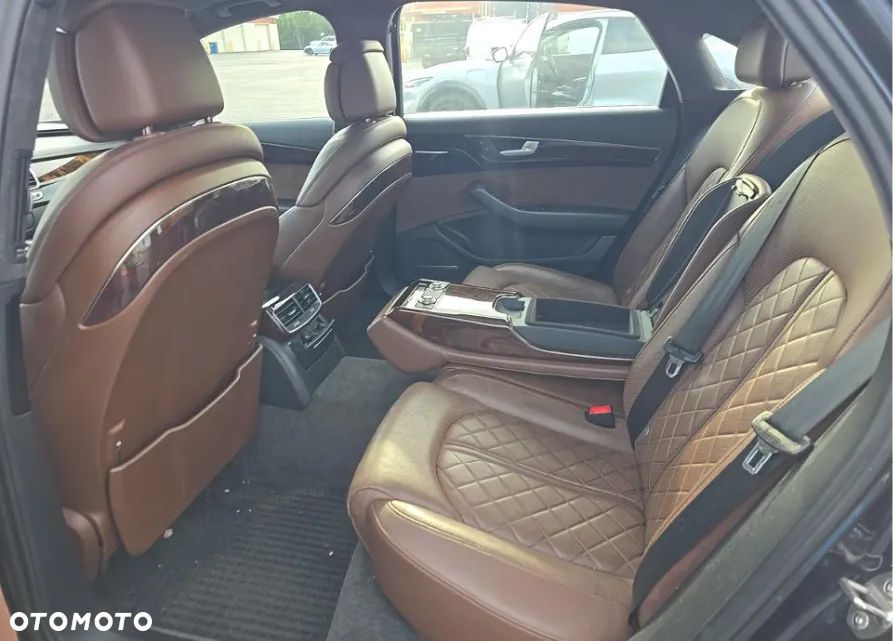 Audi A8 4.0 TFSI L Quattro - 11