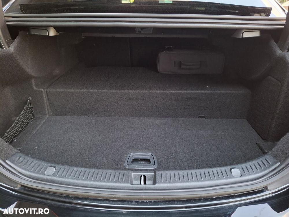 Mercedes-Benz E 300 9G-TRONIC AMG Line - 26