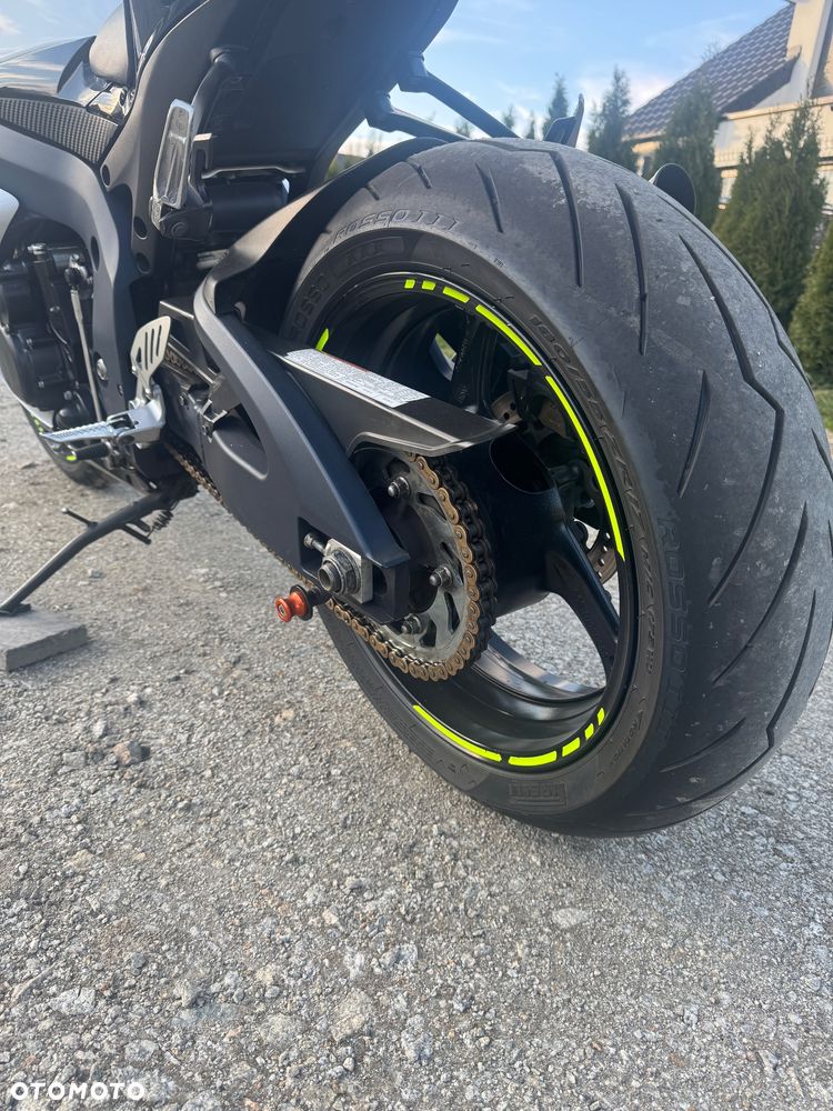 Suzuki GSX-R - 11