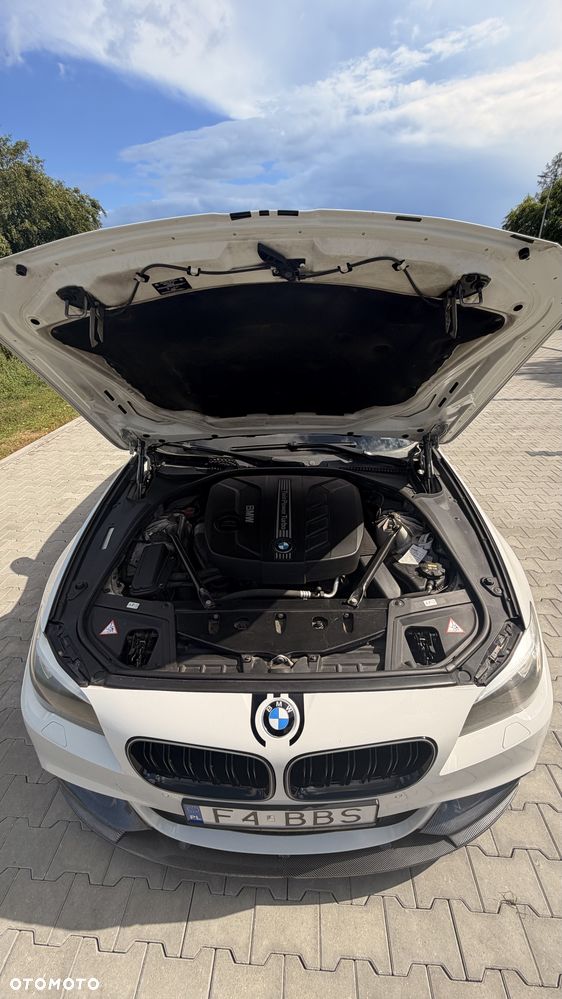 BMW Seria 5 525d xDrive - 17