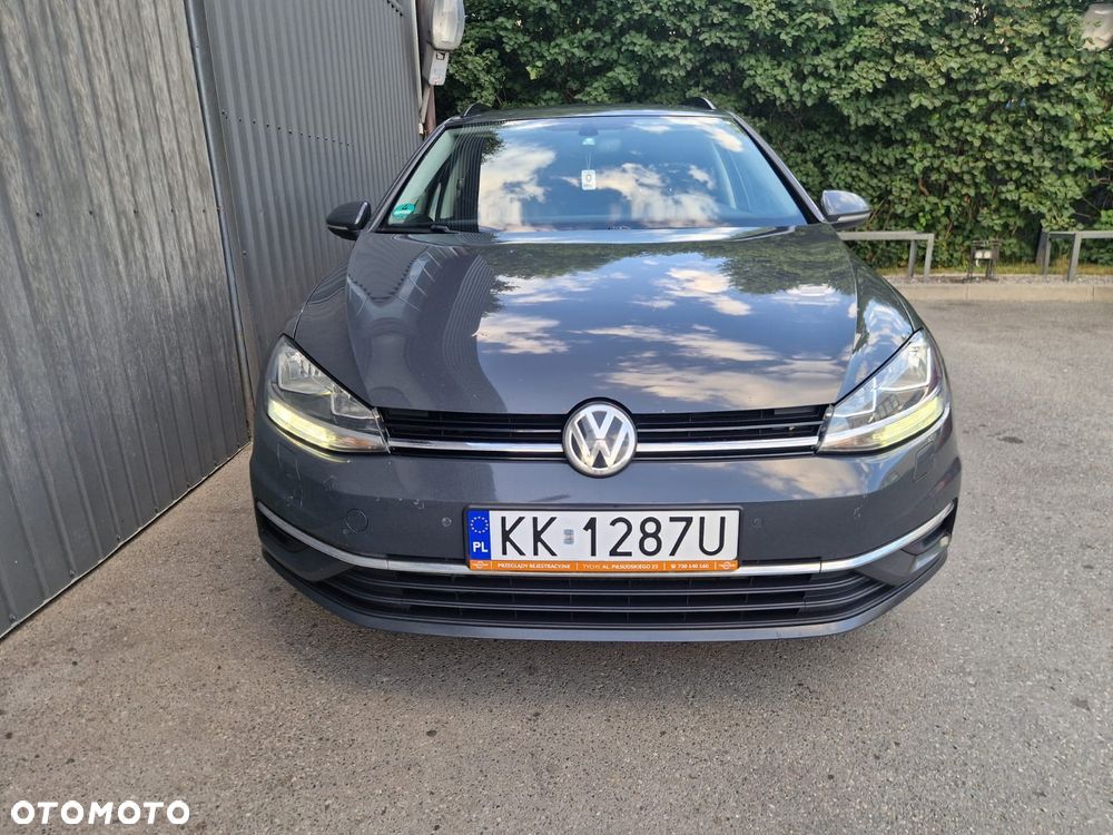 Volkswagen Golf - 8