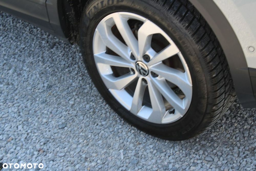 Volkswagen T-Roc - 10