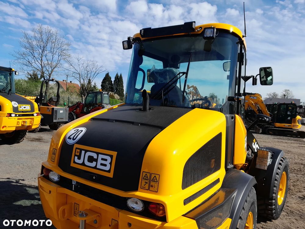 JCB 409 - 12