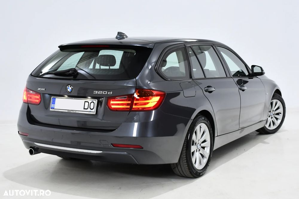 BMW Seria 3 320d Touring xDrive Aut. Modern Line - 4