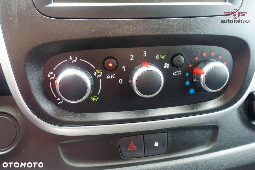 Renault Trafic - 30