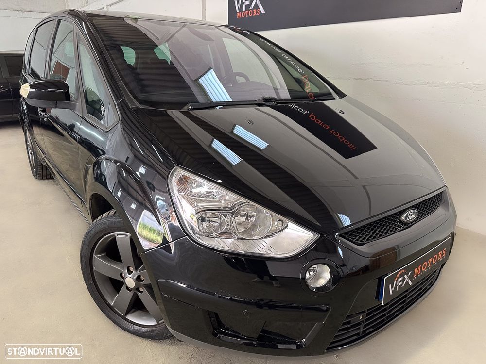 Ford S-Max 2.0 TDCi Titanium 7L - 34