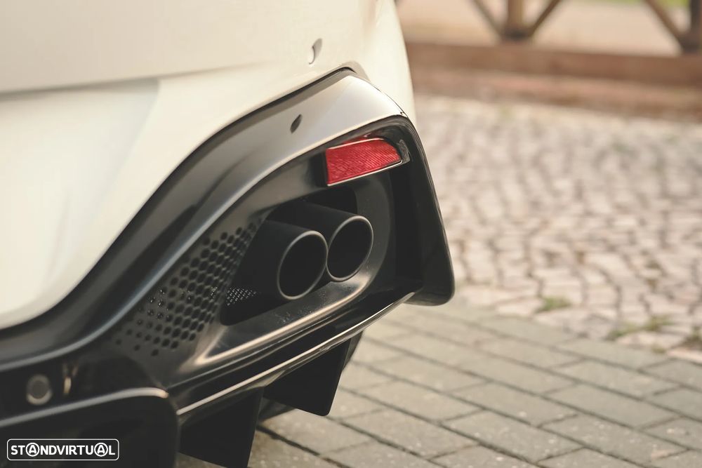 Aston Martin Vantage Coupe V8 - 12