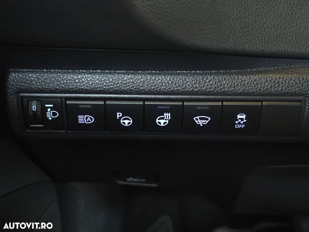 Toyota Corolla 1.8 HSD Dynamic - 10