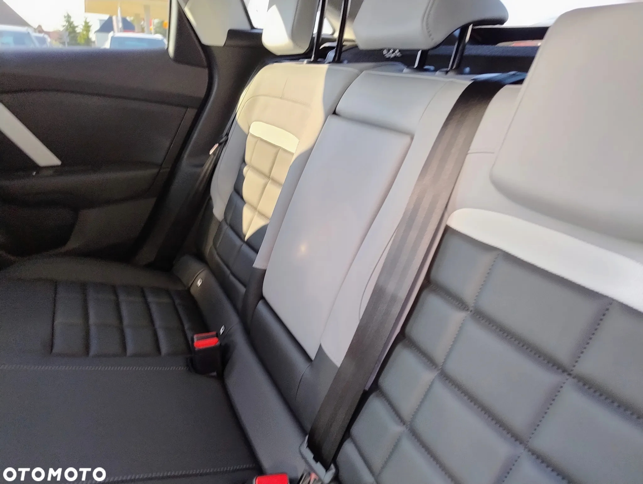 Citroën C4 e-C4 EV156 54kWh Max - 23