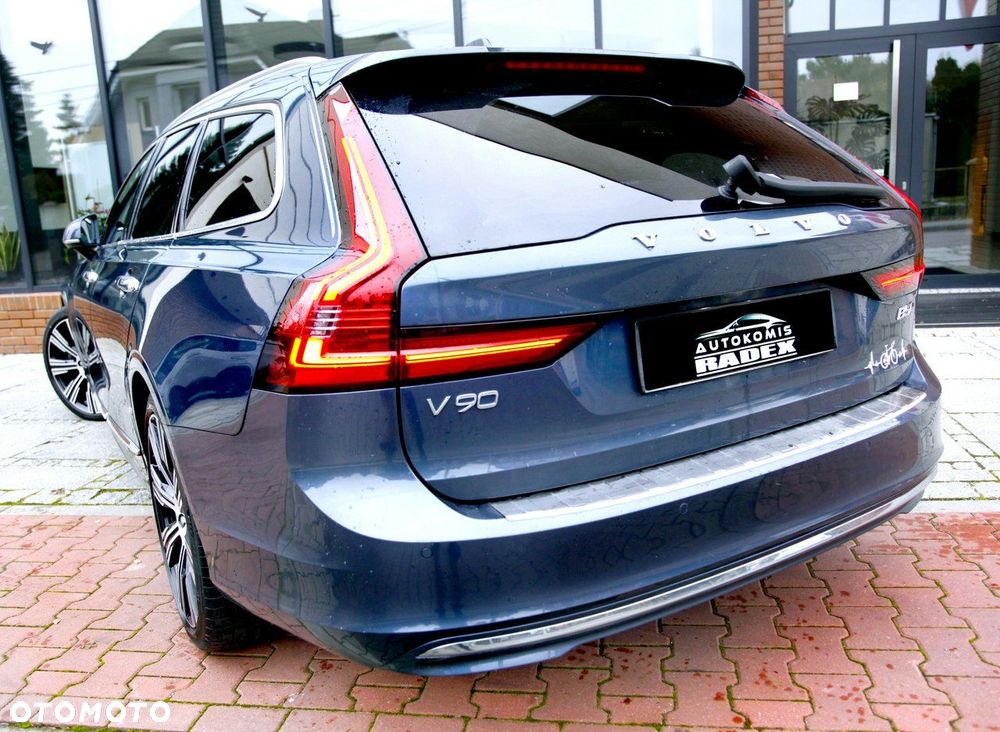 Volvo V90 D5 SCR AWD Momentum Pro - 32