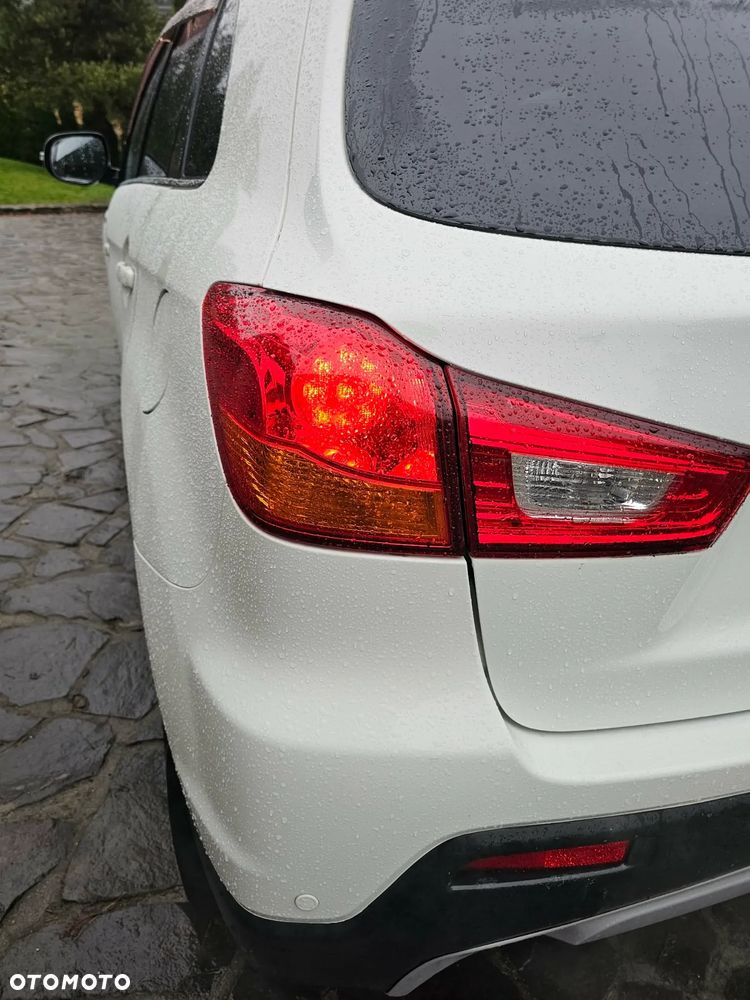 Mitsubishi ASX 1.8 DID Instyle NAVI 4WD AS&G - 4