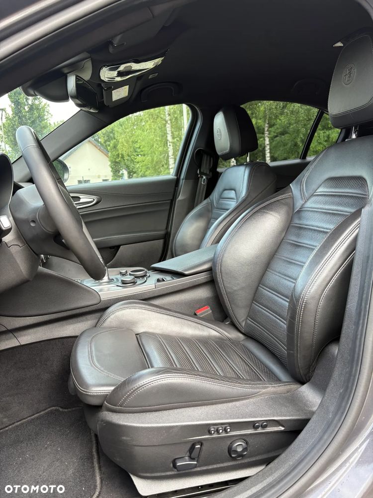 Alfa Romeo Giulia 2.2 AT8 Super - 14