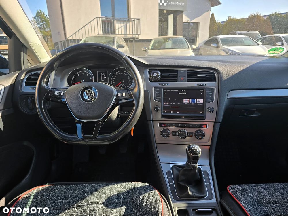 Volkswagen Golf 1.2 TSI BMT Comfortline - 35
