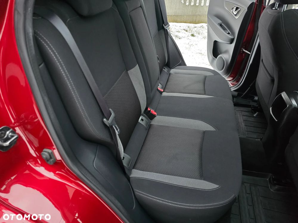 Nissan Qashqai 1.3 DIG-T N-CONNECTA - 24