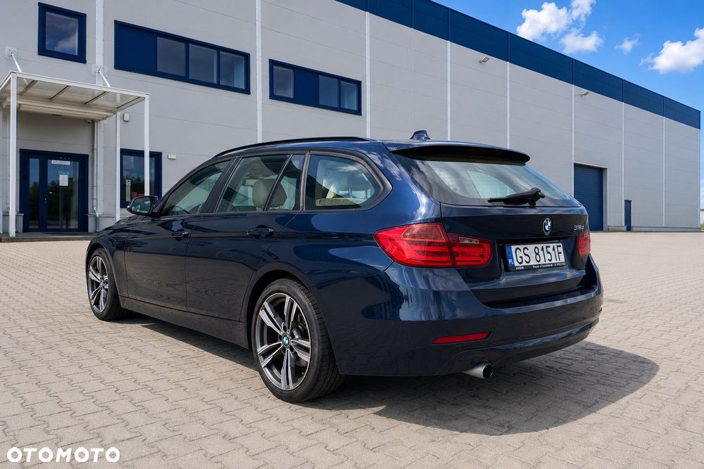 BMW Seria 3 318d Luxury Line EU6 - 4