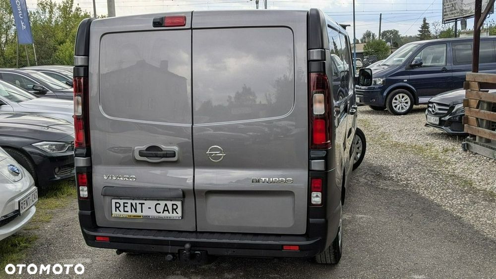Opel Vivaro - 10
