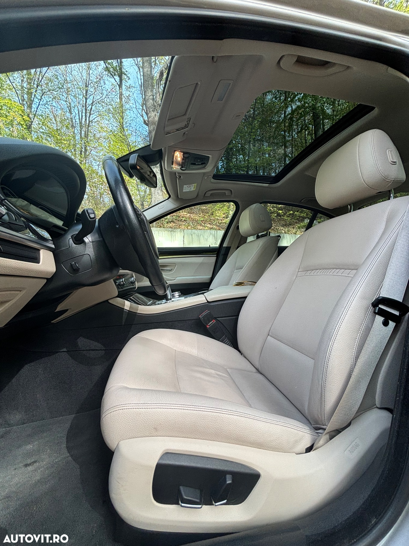 BMW Seria 5 520d Aut. Luxury Line - 8