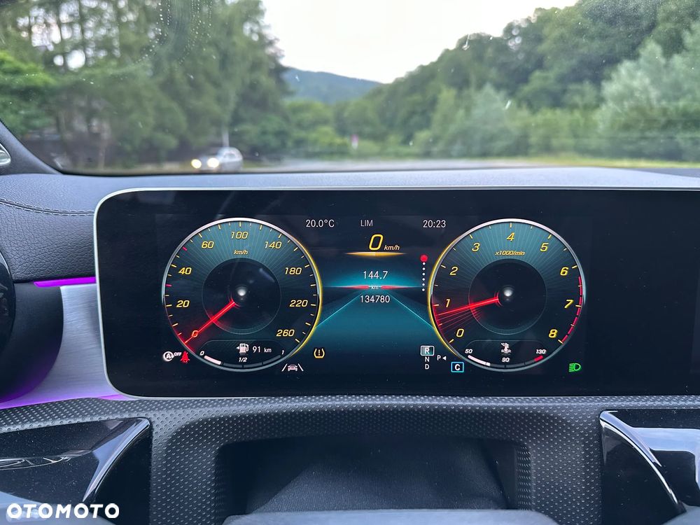 Mercedes-Benz CLA 220 4-Matic AMG Line 7G-DCT - 4