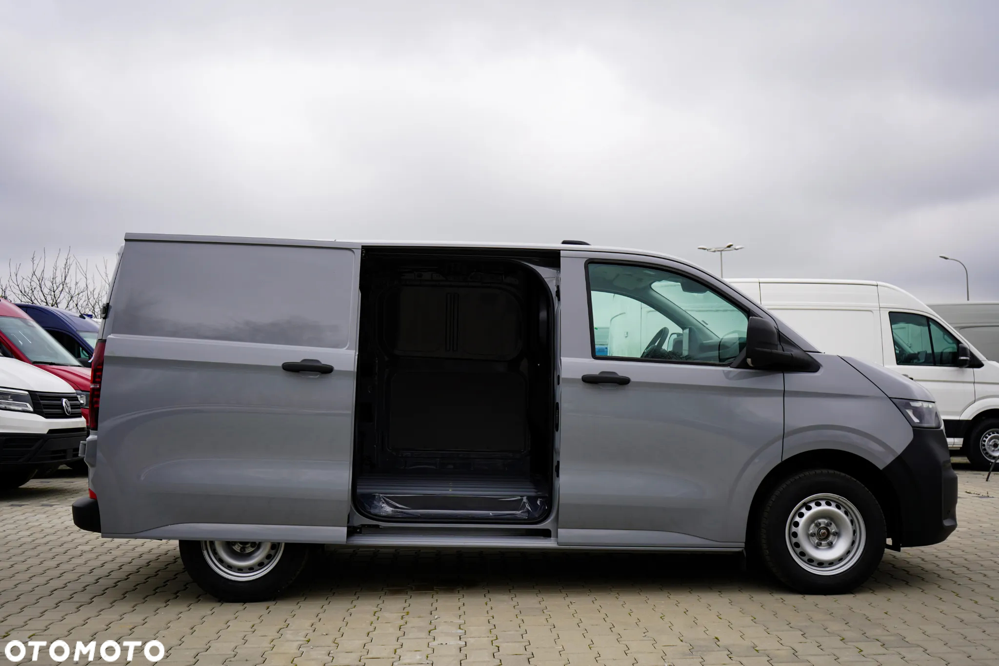 Volkswagen T7 Transporter - 8