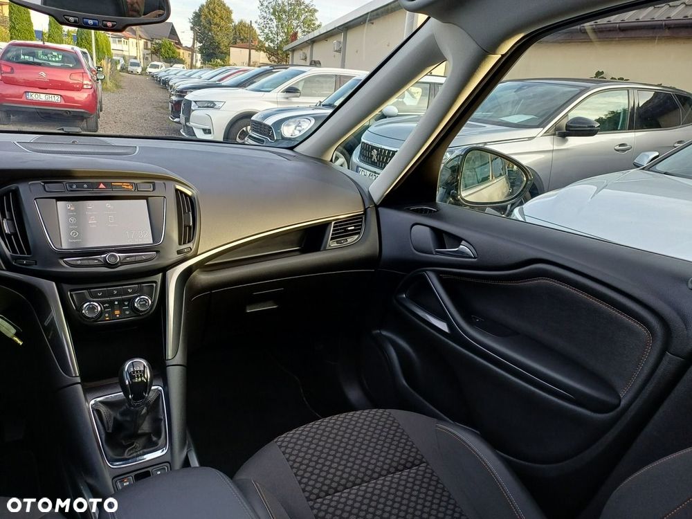 Opel Zafira Tourer 1.4 Turbo Innovation - 23