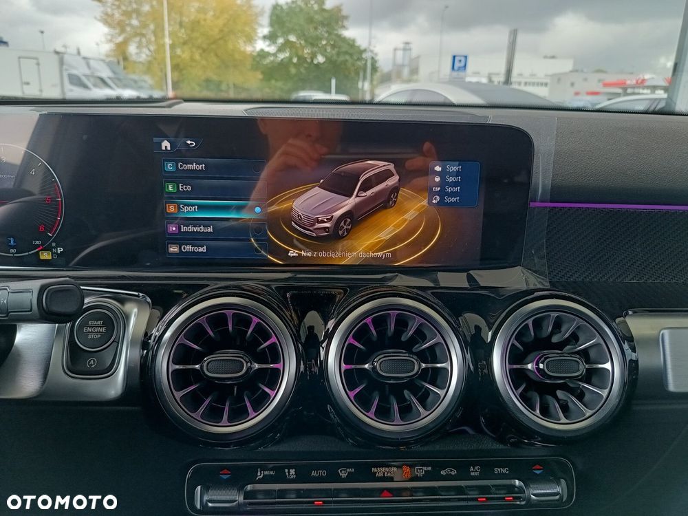 Mercedes-Benz GLB - 18