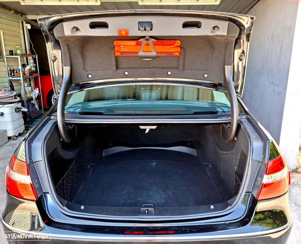Mercedes-Benz E 250 CDI Avantgarde BE Auto. - 19