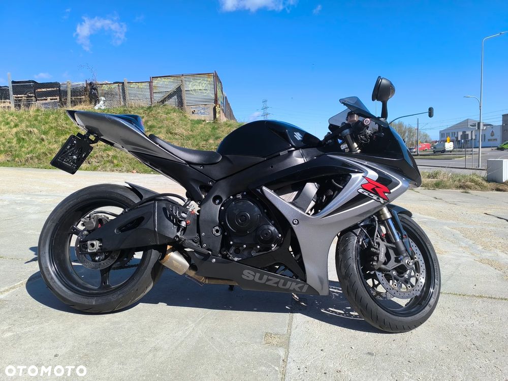 Suzuki GSX-R - 1