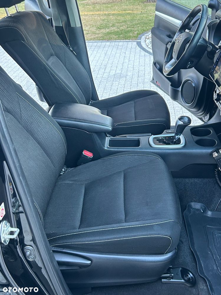 Toyota Hilux - 11
