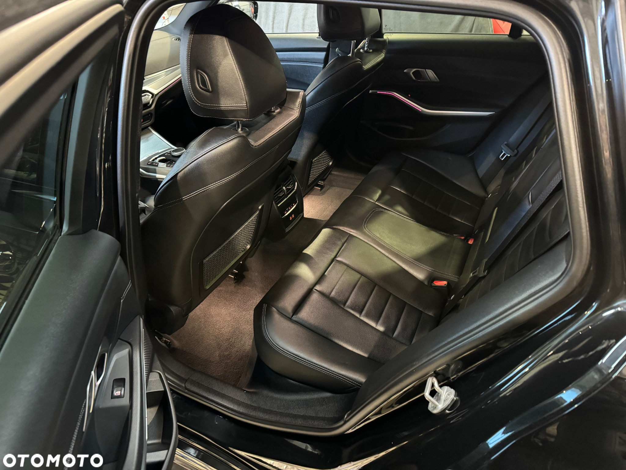 BMW Seria 3 330e Touring M Sport - 11