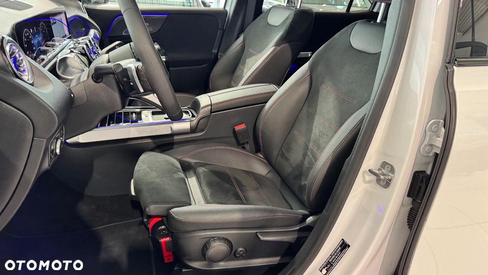 Mercedes-Benz GLB 200 AMG Line 7G-DCT - 13