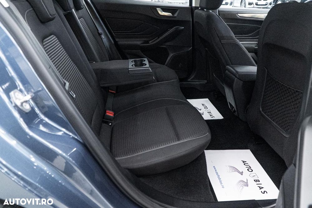 Ford Focus 1.0 EcoBoost Titanium - 8