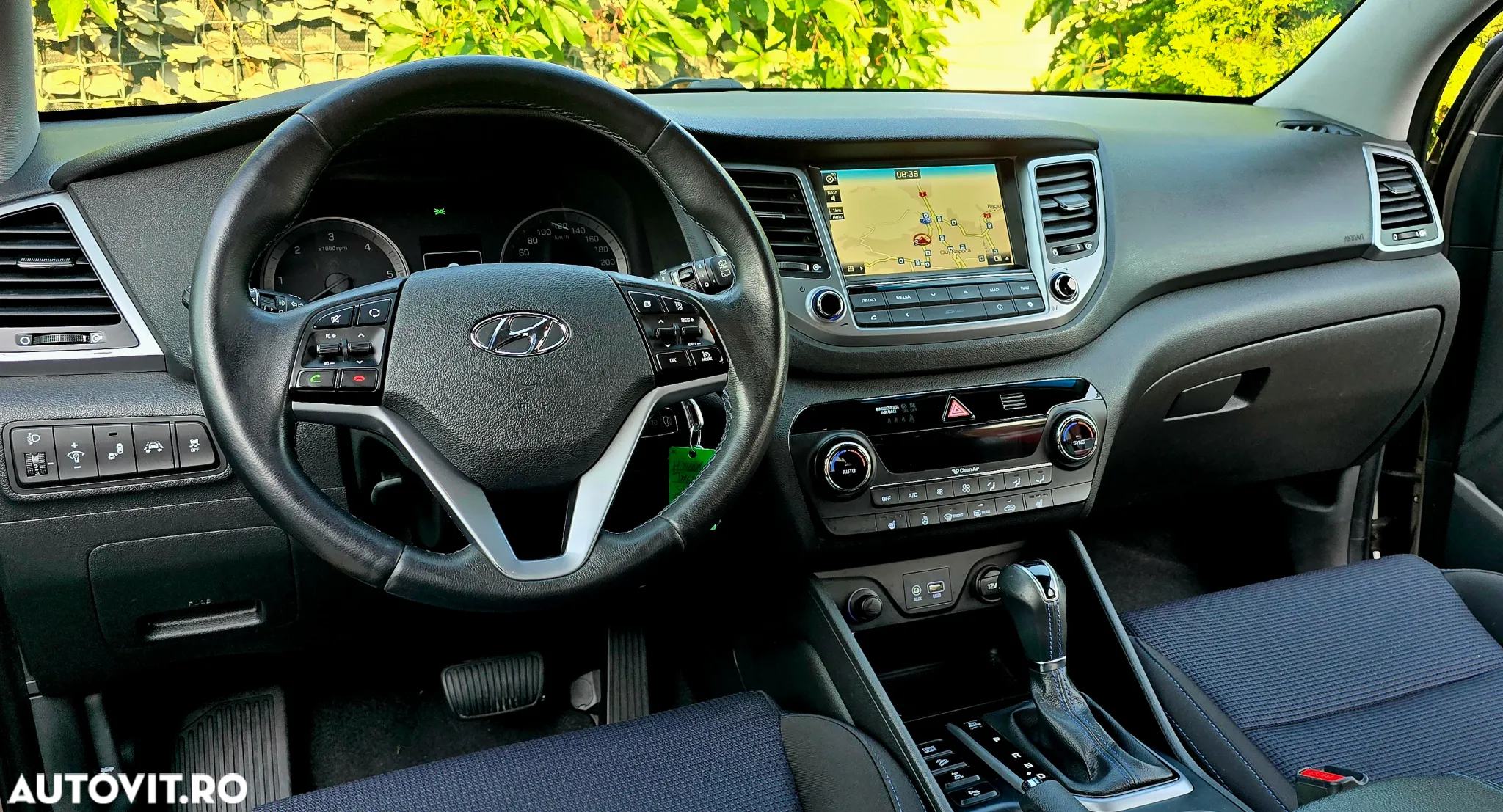 Hyundai Tucson 2.0 CRDI 4WD Automatik Advantage - 28